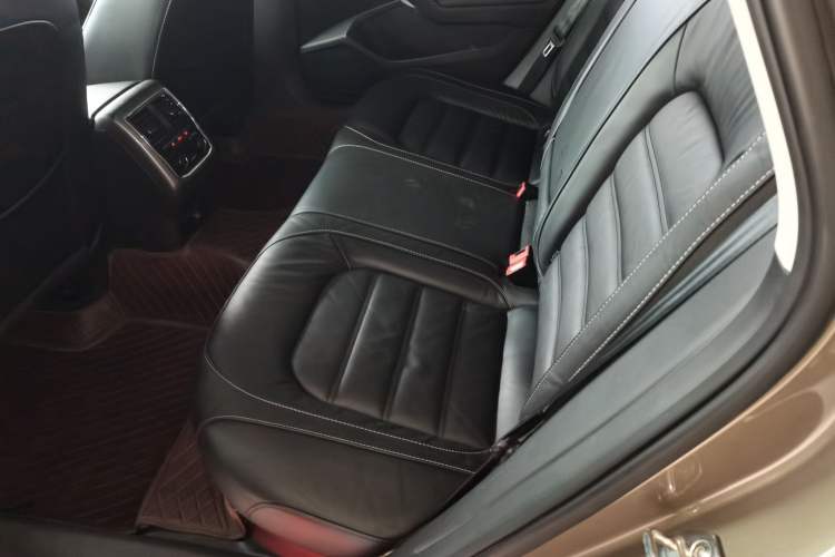 Used Volkswagen Passat 2017 330TSI DSG Luxury Edition
