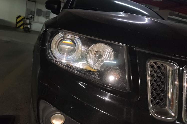 Used Jeep Compass 2014 2.0L two-wheel drive sport version