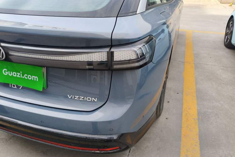 Used Volkswagen ID.7 VIZZION 2024 PRO Model Right Rear Taillight