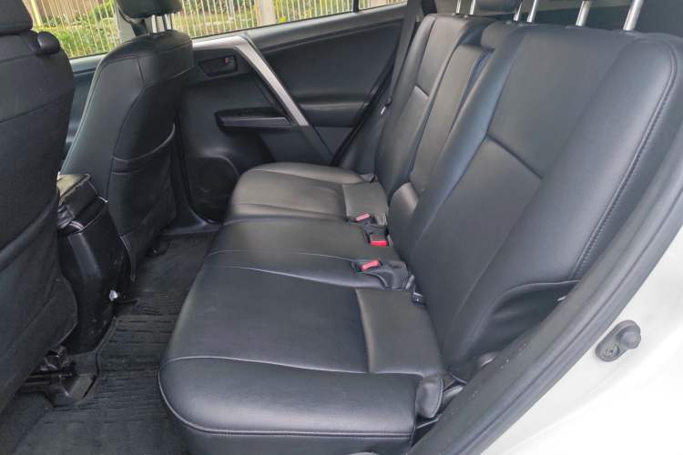 Used Toyota RAV4 2018 2.0L CVT Two-Wheel Drive Fashion X Edition
