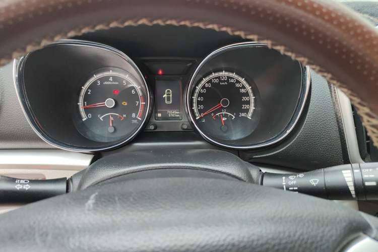 Used Venucia T70 2015 2.0L Manual RuiQu Version