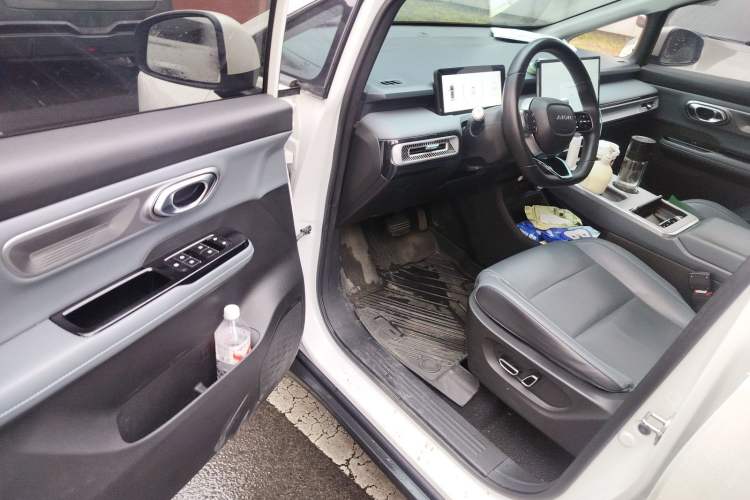 Used AION Y 2024 Younger Star Edition