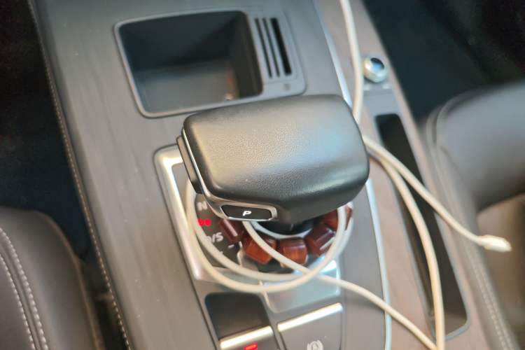 Used Audi Q5L 2023 40T Fashionable and Elegant Version
