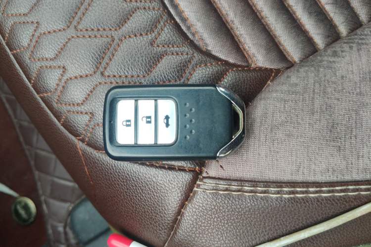 Used Honda Crider 2013 1.8L automatic luxury edition Vehicle Key