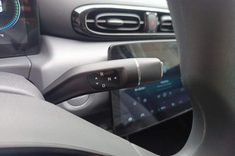 Used Leapmotor T03 2025 403 Comfort Edition Gear Lever