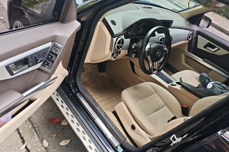 Used Mercedes-Benz GLK-Class 2014 GLK 200 Standard Model Driver Seat