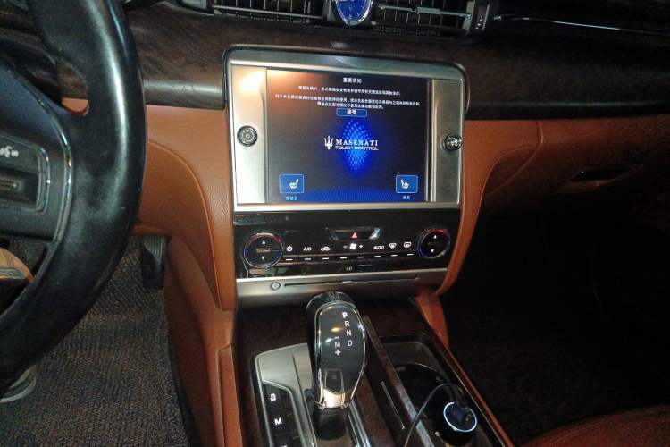 Used Maserati President 2013 3.0T Standard Model Audio And AC Panel