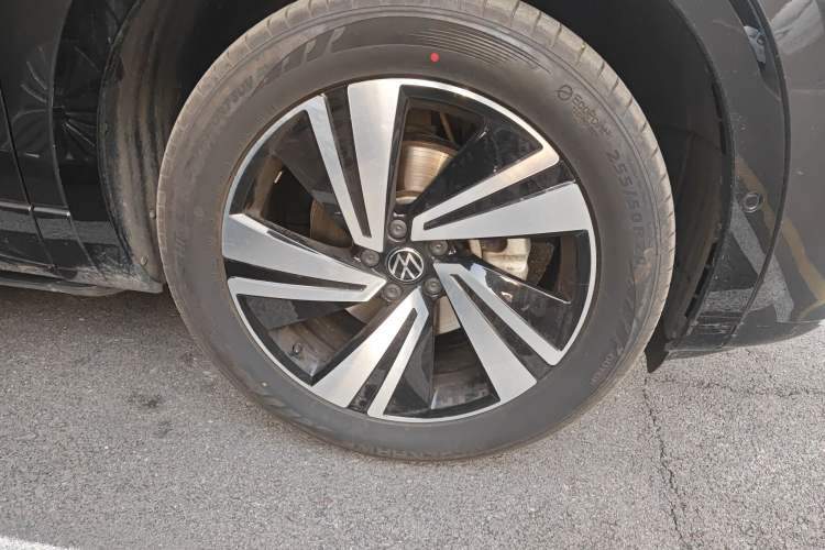 Used Volkswagen Tavendor 2024 380TSI All-Wheel Drive R-Line Cruise Edition
