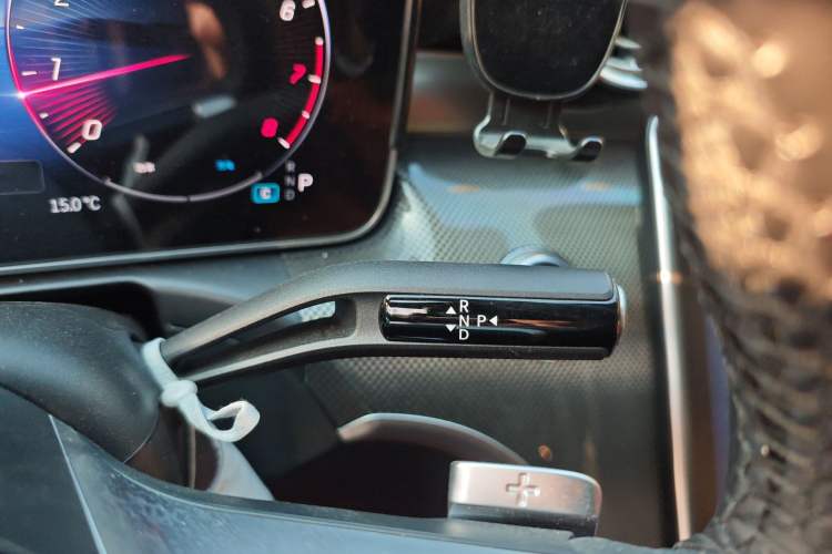 Used Mercedes-Benz C-Class 2024 Second Facelift C 260 L Sport Edition Gear Lever