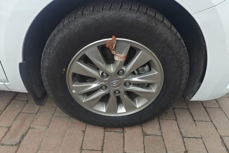 Used Hyundai Celesta 2020 1.6L Automatic GL Enjoyable Edition Right Front Wheel Hub