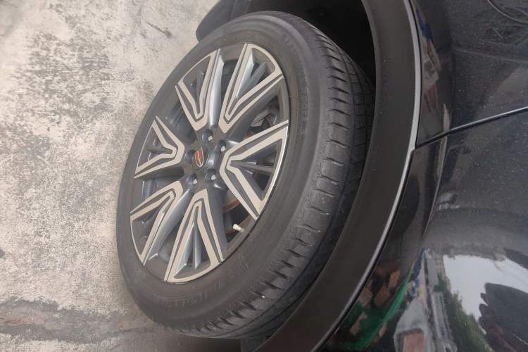 Used Hongqi HS5 2022 Facelifted Version 2.0T Smart Connect Flagship All-Wheel-Drive Edition Right Rear Wheel Hub