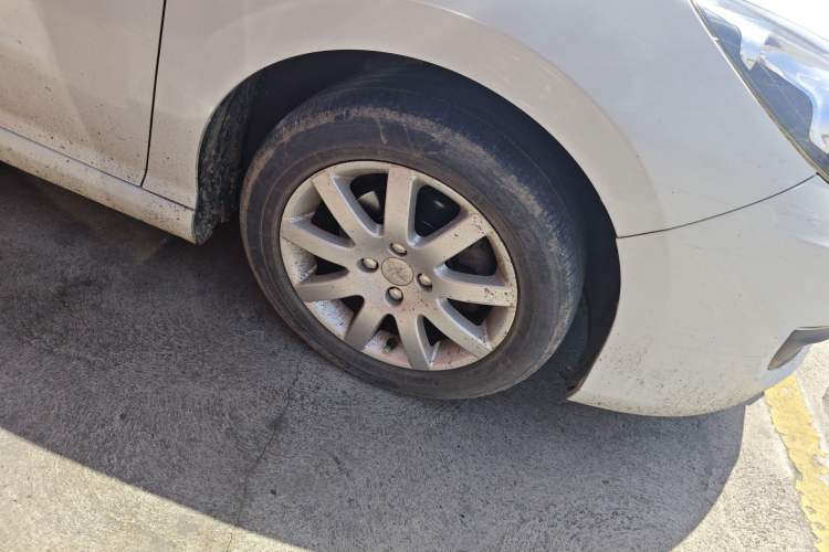 Used Peugeot 308 2014 Enjoy Edition Classic 1.6L Manual Fashion Model
