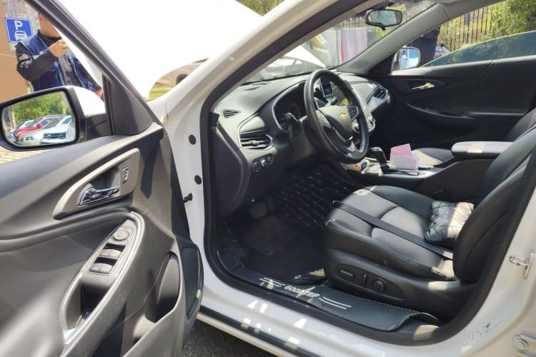 Used Chevrolet Malibu XL 2019 535T CVT Active Version Driver Seat