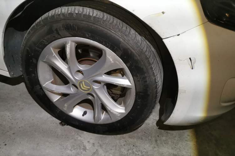 Used Citroen Elysee  Right Front Wheel Hub