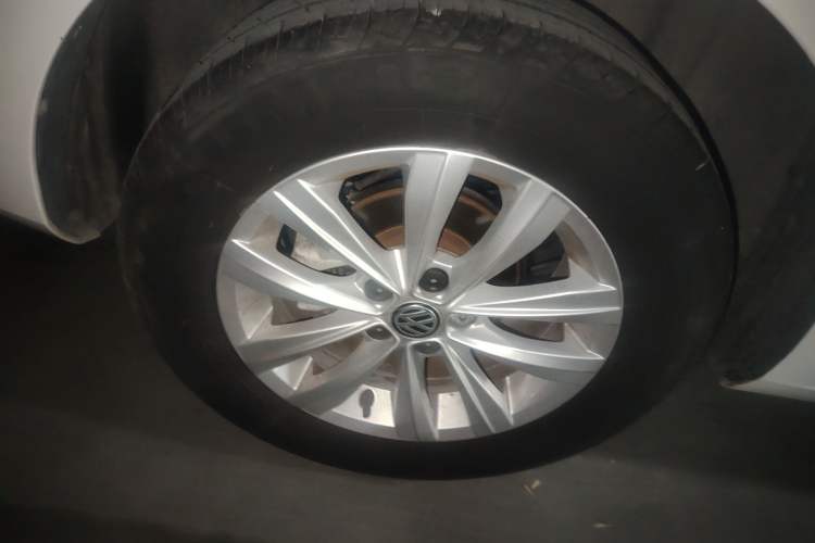 Used Volkswagen Bora 2016 1.6L Automatic Fashion Model
