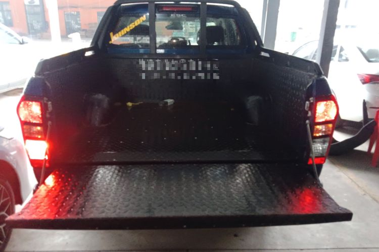 Used Isuzu D-MAX 2020 1.9T 4x4 Automatic Comfort Edition China VI Standard RZ4E Hi-Power
