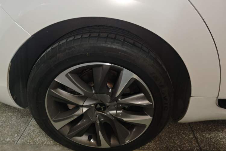 Used DS 5 2014 1.6T Luxury Edition THP200
