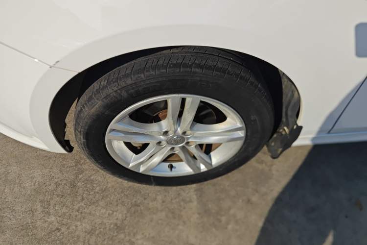 Used Bestune B30 2016 1.6L Automatic 10th Anniversary Edition