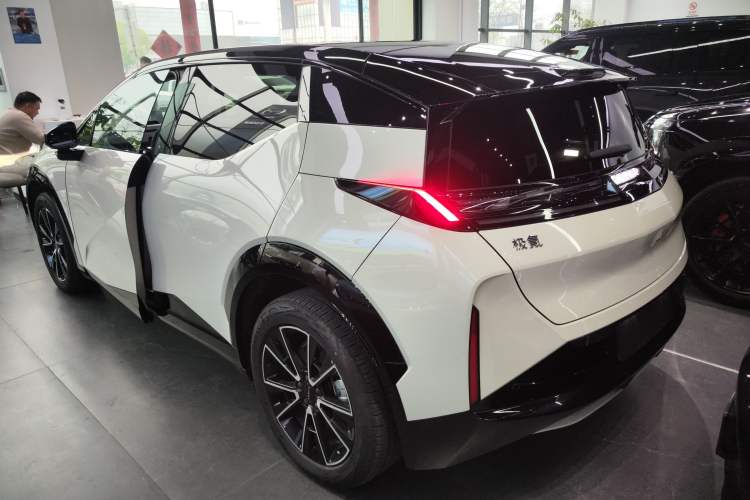 Used Zeekr X 2025 Four-Seater Rear-Drive Cube Version
