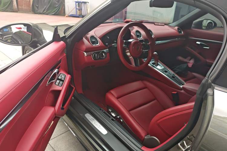 Used Porsche 718 2022 Boxster 2.0T Driver Seat