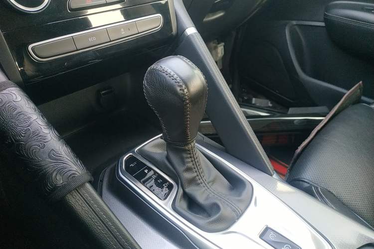 Used Renault Koleos 2017 2.0L Two-Wheel Drive Luxury Edition
