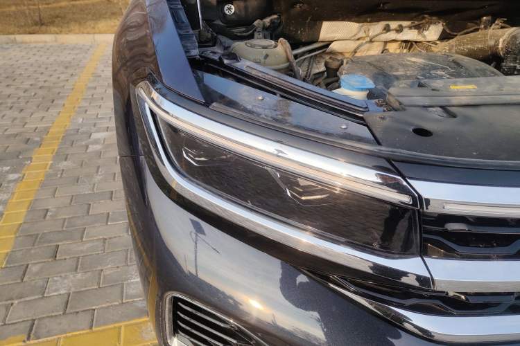 Used Volkswagen Talagon 2022 380TSI Four-Wheel Drive Luxury "Jiajing" Edition Pro 6 Seats Right Front Headlight