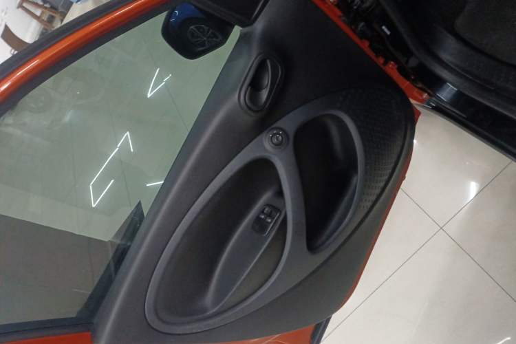 Used smart forfour 2018 1.0L 52 kW Dynamic Edition