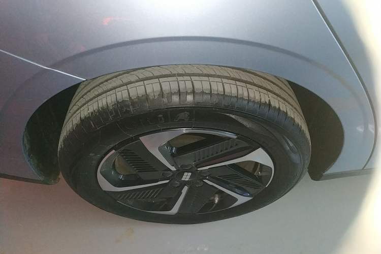 Used Geely Galaxy L6 2025 EM-i 140km Starship Edition