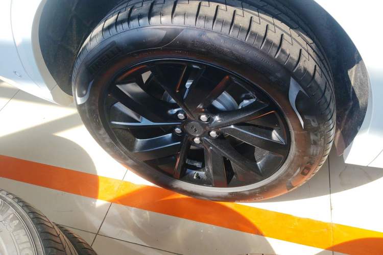 Used Li Auto L7 2023 Pro Model Right Rear Wheel Hub