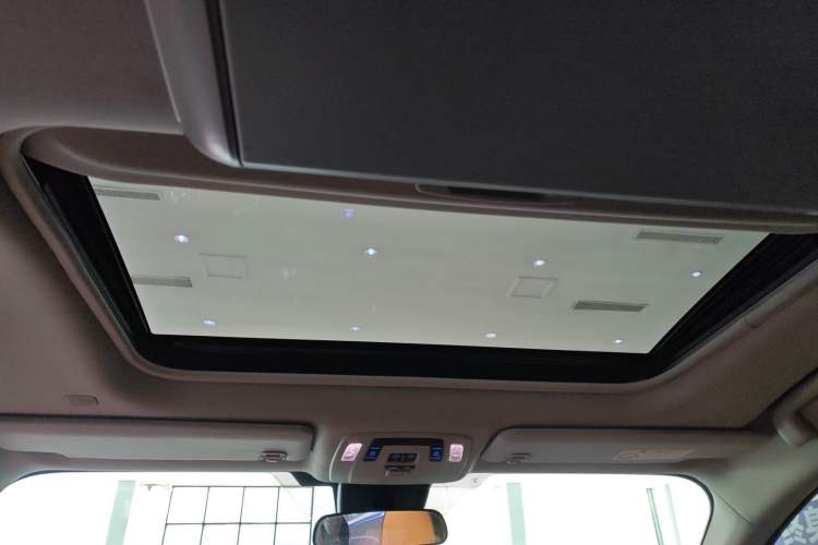 Used Toyota SIENNA 2021 2.5L Hybrid Comfort Edition Headliner