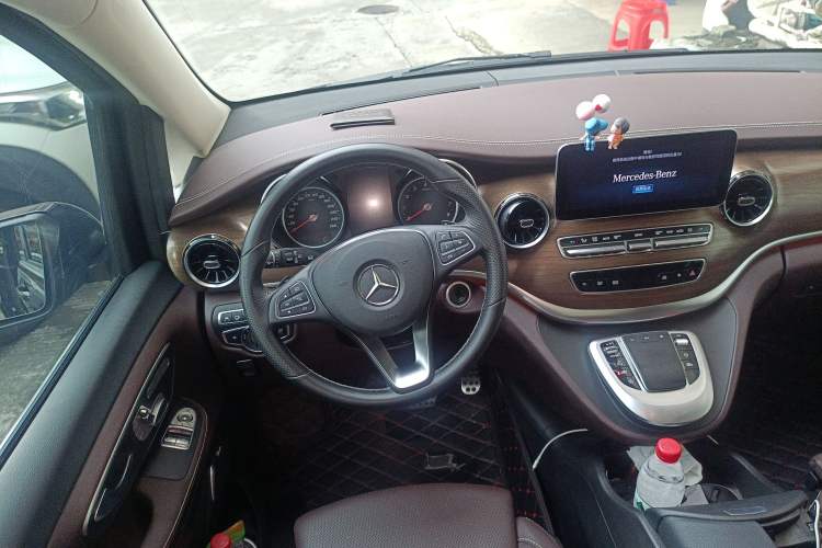 Used Mercedes-Benz V-Class 2022 V 260 L Long-wheelbase Luxury Edition