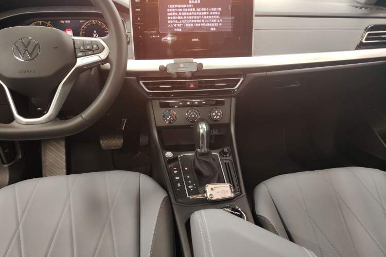 Used Volkswagen Lavida 2023 Revised Version 1.5L Automatic Starry Sky Edition – 5 Million Units