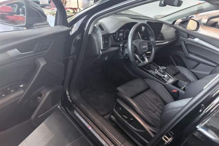 Used Audi Q5L 2022 Updated 45T Luxury Dynamic Version Driver Seat