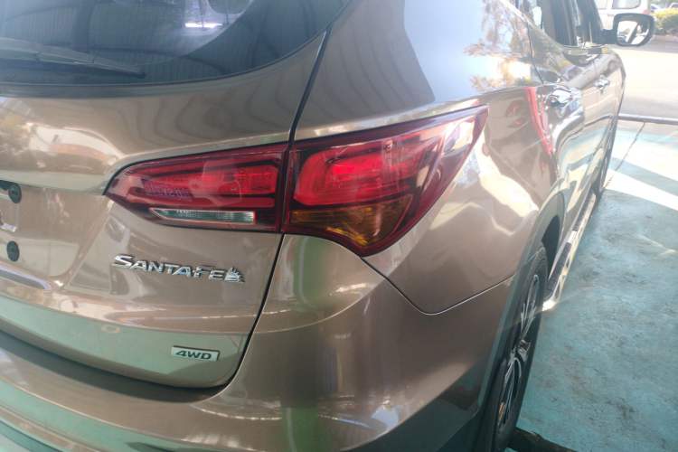 Used Hyundai Santa Fe 2017 2.0T Automatic All-Wheel Drive Smart 7-Seater