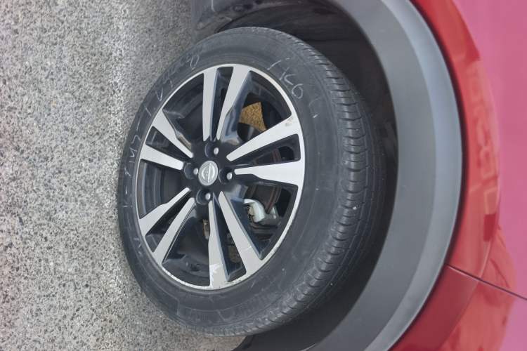 Used Nissan Kicks 2017 1.5L CVT Cool Enjoy Edition Right Front Wheel Hub