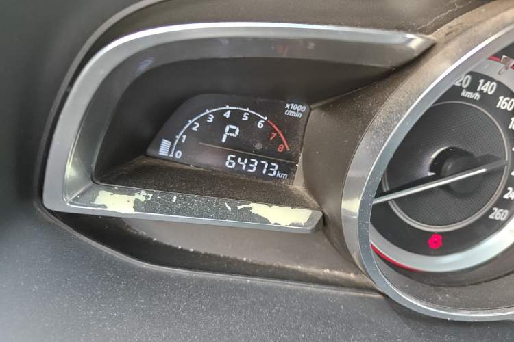 Used Mazda 3 Axela 2016 Sedan 1.5L Automatic Luxury Model
