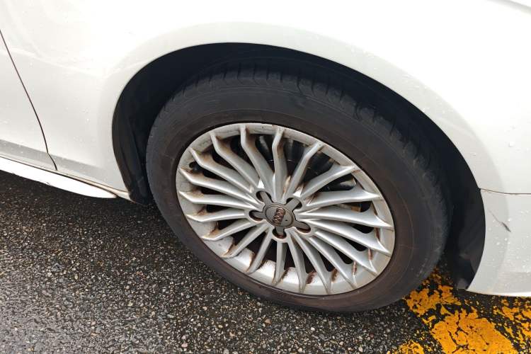 Used Audi A4L 2013 35 TFSI Automatic Technology Edition Right Front Wheel Hub