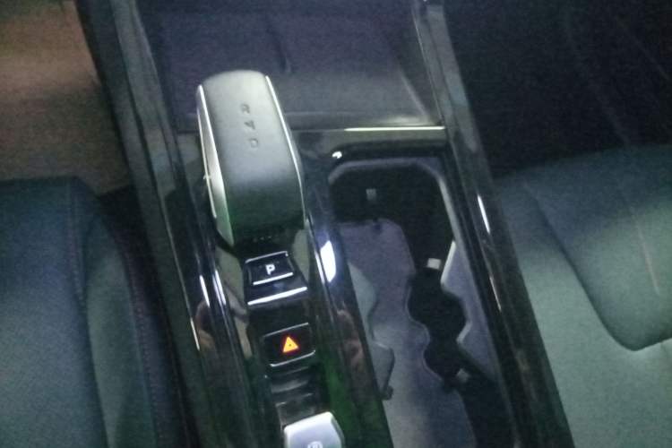 Used Geely Auto Emgrand X7 Sport 2024 1.5TD Smart Connect+