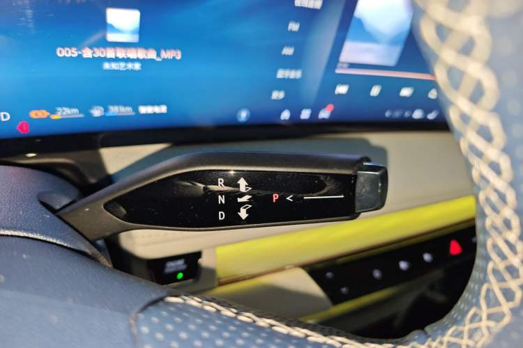 Used Buick GL8 New Energy 2024 Lu Zun Luxury Edition 7-Seater Gear Lever