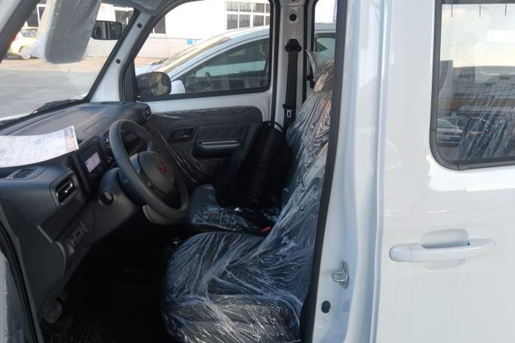 Used Wuling Zhiguang New Energy 2025 Comfort Model