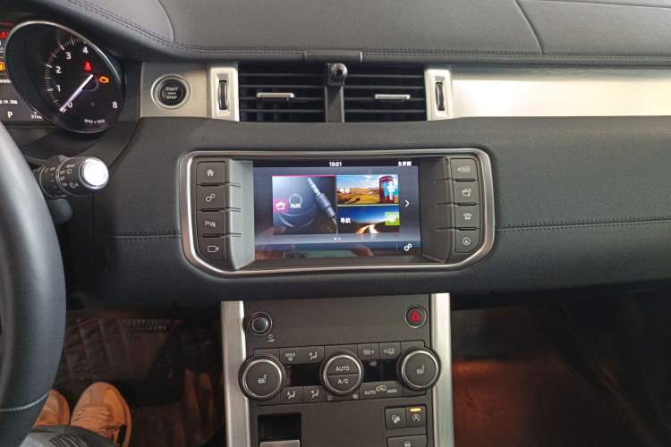 Used Land Rover Range Evoque 2017 2.0T SE Smart Glow Edition Audio And AC Panel