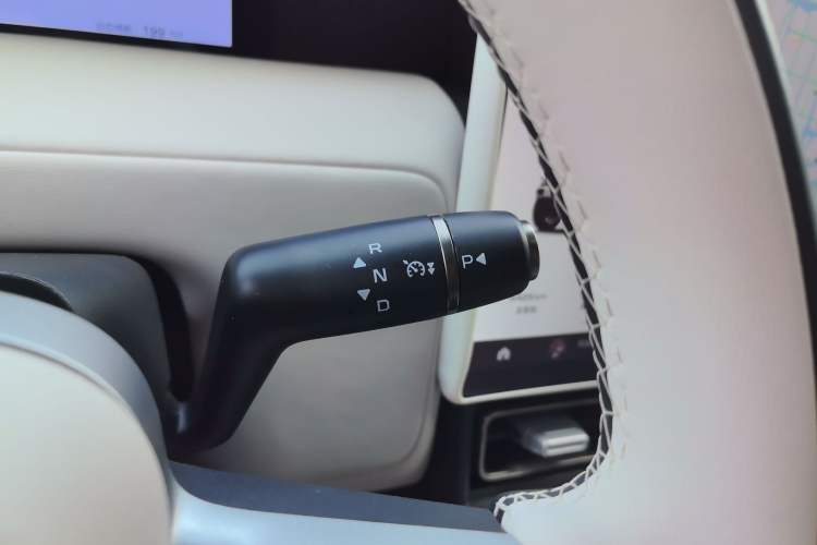 Used iCAR V23 2025 401 Two-Wheel Drive Intelligent Driving Version