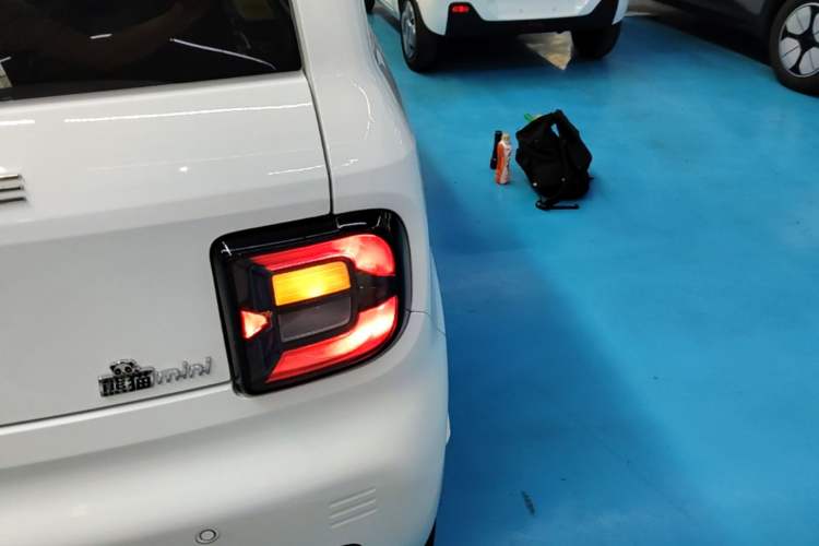 Used Geely Galaxy Panda 2024 Panda Mini 200km Endurance Bear
