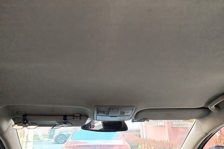 Used Kia Sportage R 2015 2.0L Manual Two-Wheel Drive GL Model
