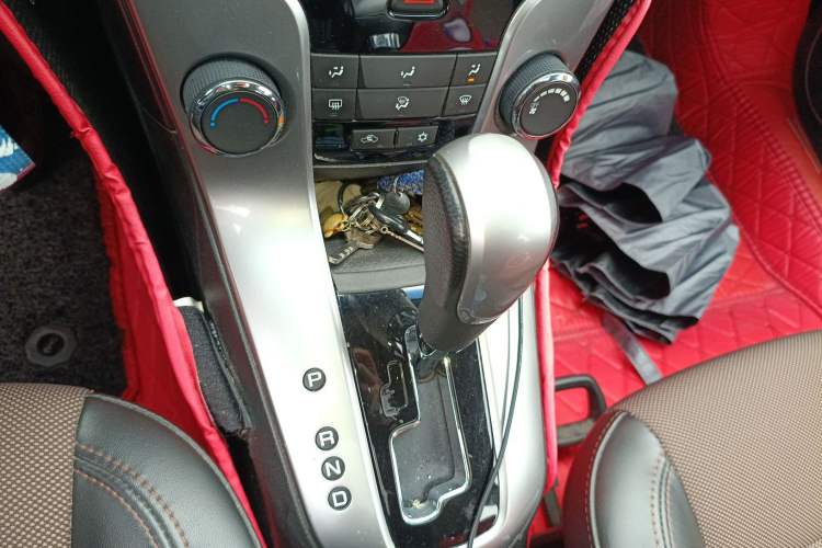 Used Chevrolet Cruze 2013 Hatchback 1.6L Automatic Luxury Model
