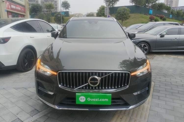 Used Volvo XC60 2022 B5 4x4 Smart Luxury Edition