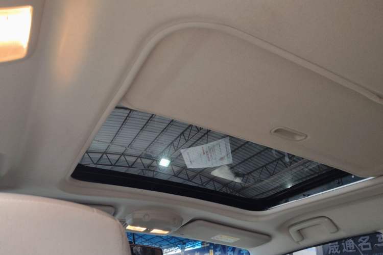 Used Mitsubishi Pajero 2018 3.0L Automatic Standard Edition Headliner