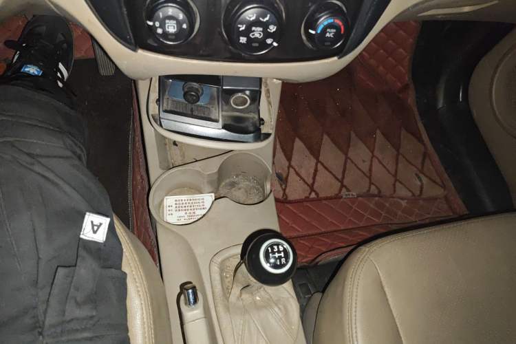 Used Kia Sportage 2013 2.0L Manual Two-Wheel Drive GL Trim
