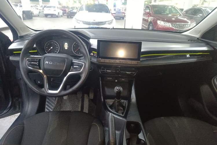 Used Roewe i5 2021 1.5L Manual Platinum Edition
