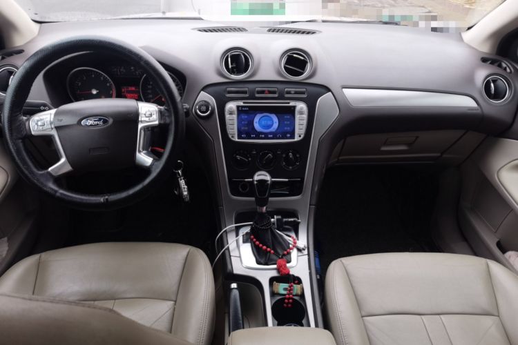 Used Ford Mondeo 2011 2.3L Fashion Edition Center Console